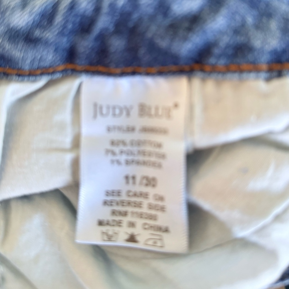Judy Blue Women’s Distressed High Rise, Lemon Patch Skinny Fit - Picture 7 of 11